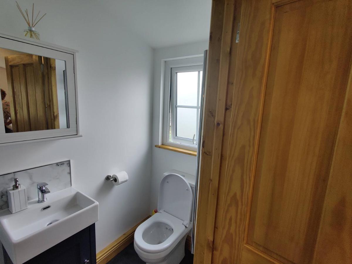 Bumble Bee Cabin Bootle  Esterno foto
