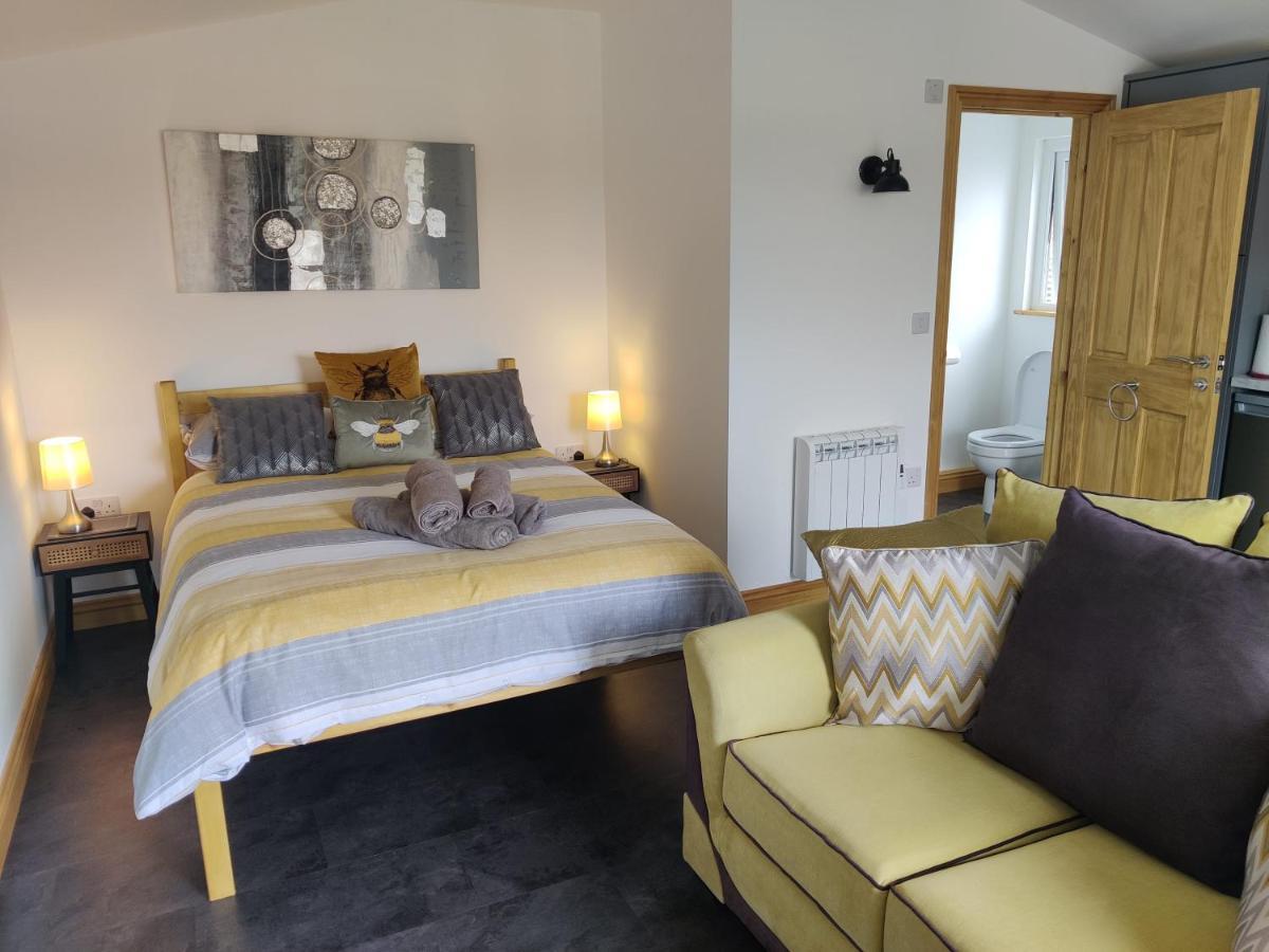 Bumble Bee Cabin Bootle  Esterno foto