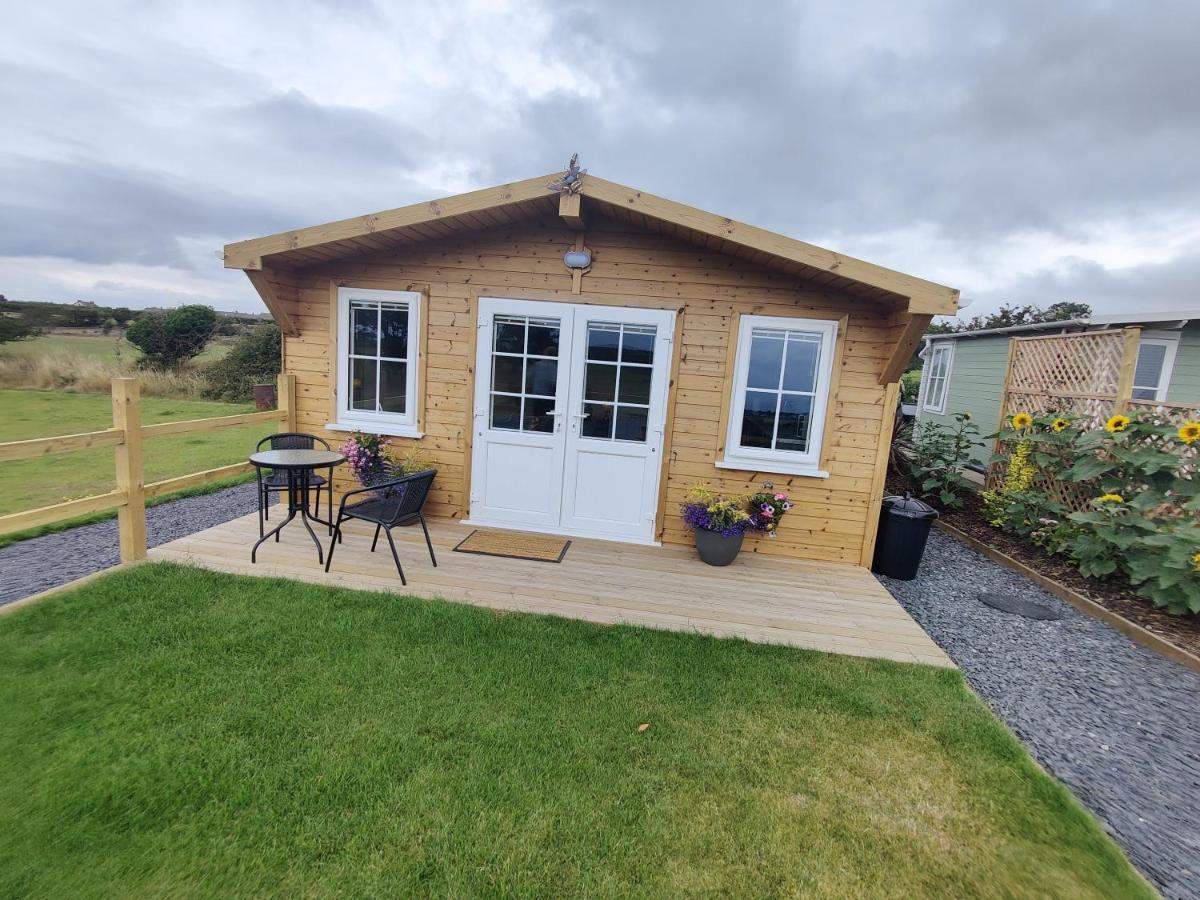 Bumble Bee Cabin Bootle  Esterno foto